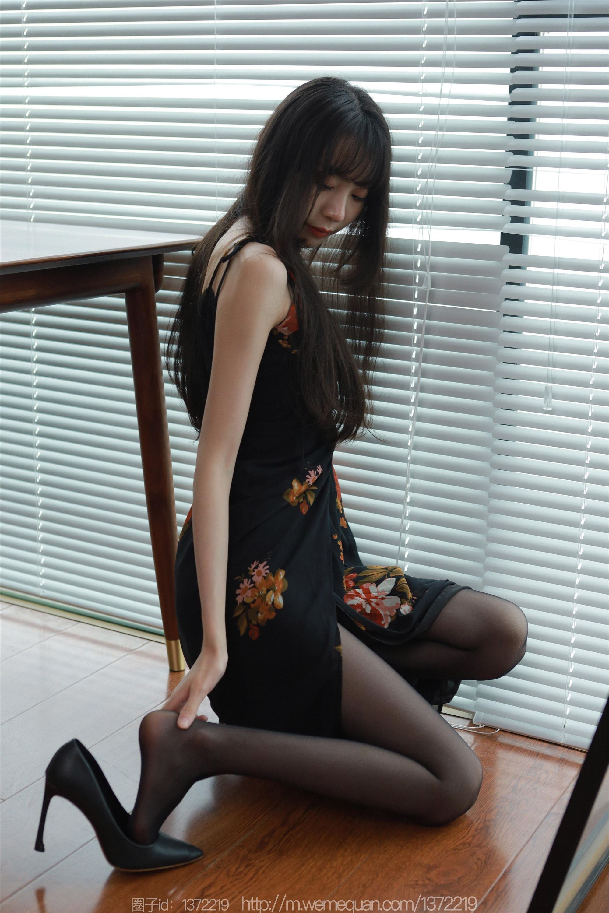 IESS异思趣向  2023.04.28 丝享家 1435 团团《黑色高跟鞋》